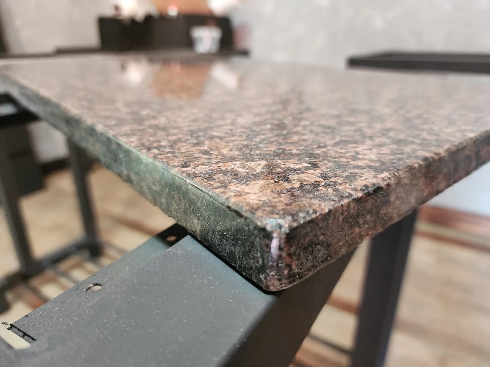 Вечные столешницы из гранита