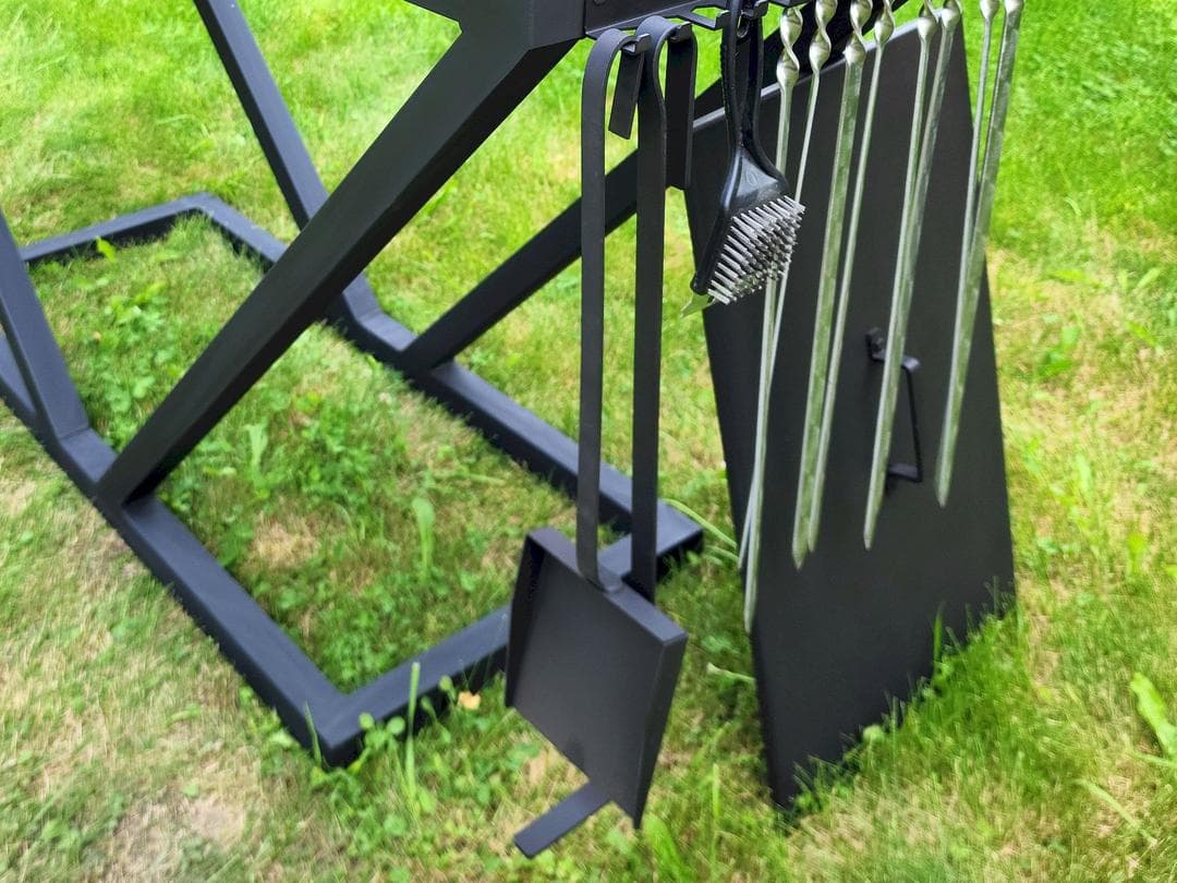 Совок и кочерга — миниатюра 4